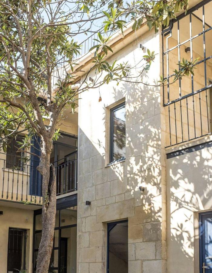 Bed and Breakfast Sous Le Neflier Nîmes Exteriér fotografie