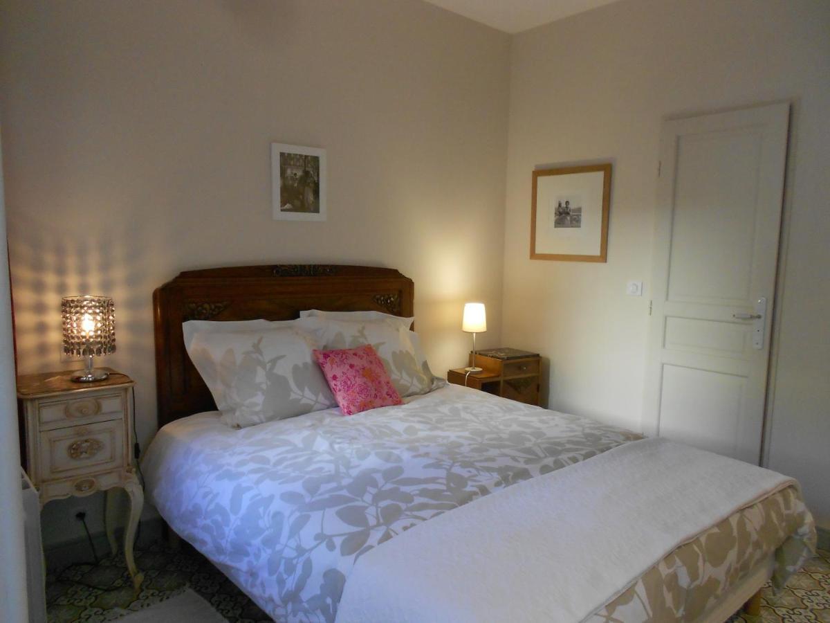 Bed and Breakfast Sous Le Neflier Nîmes Exteriér fotografie